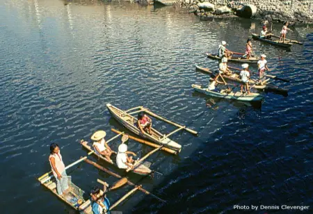 Olongapo - Beggar kids in Shit River